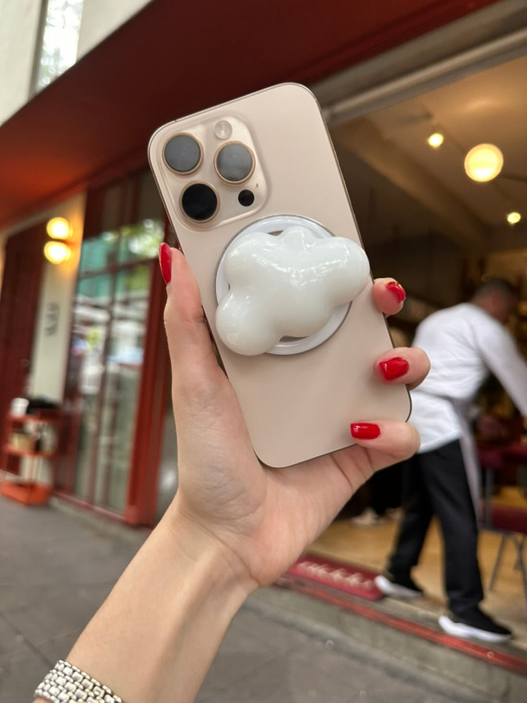 Head In the Clouds MagSafe Pop Grippy