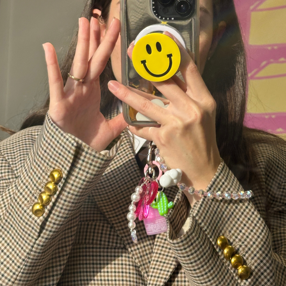 Iconic Smile MagSafe Pop Grippy