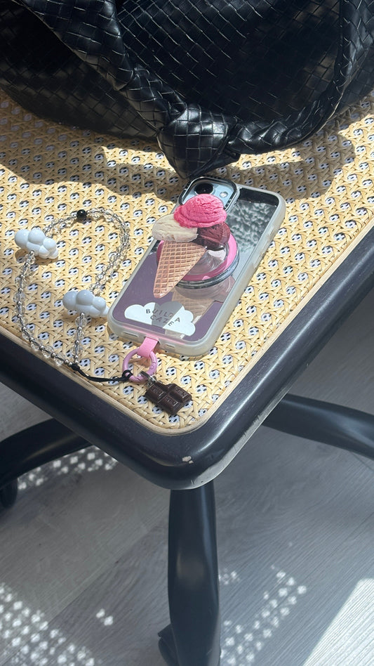 Charmie o dije de teléfono de Milk Choco, accesorio móvil para personalizar celular.