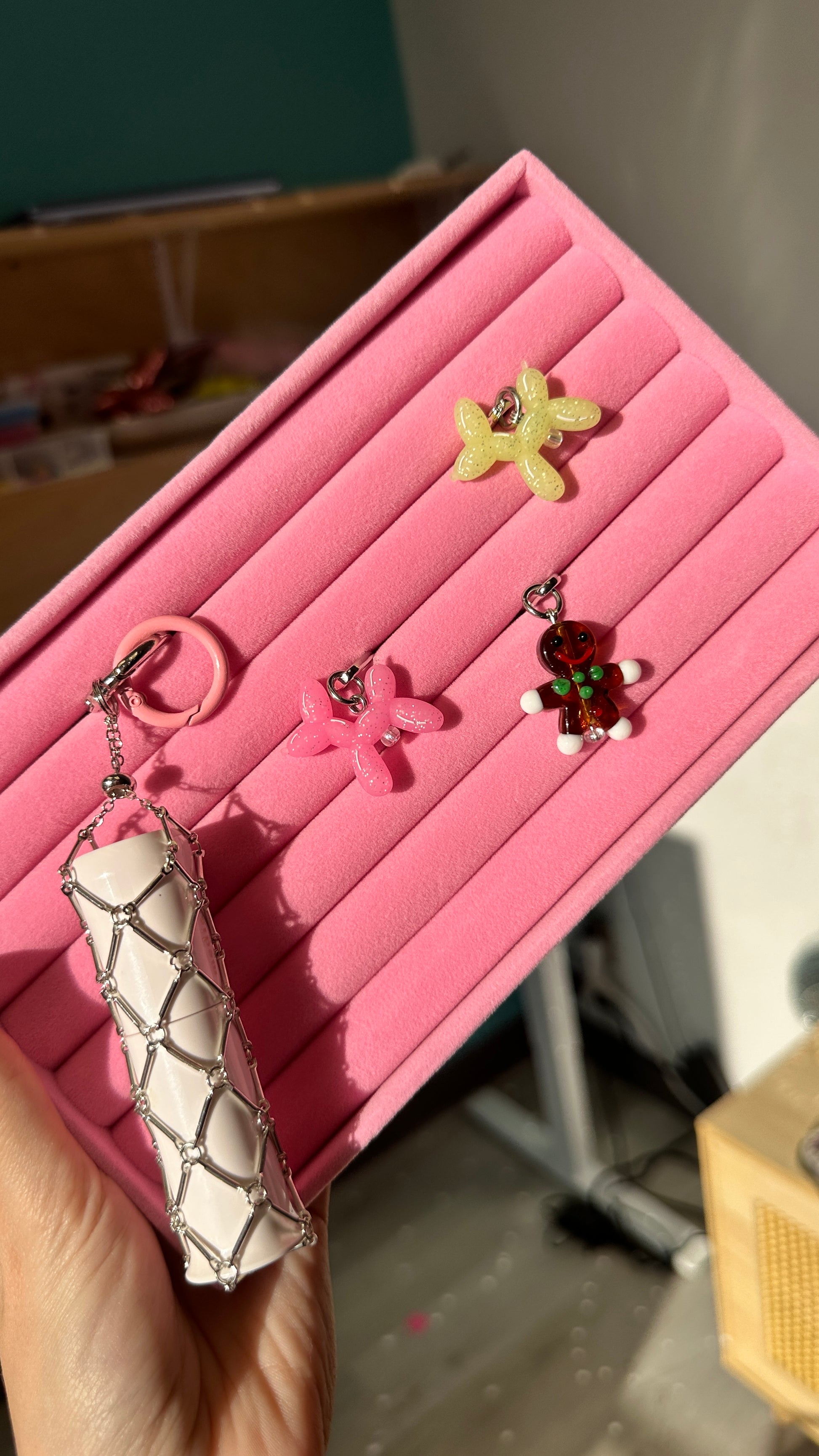 Charmie de burbuja rosa para teléfono móvil, accesorio decorativo para celular.