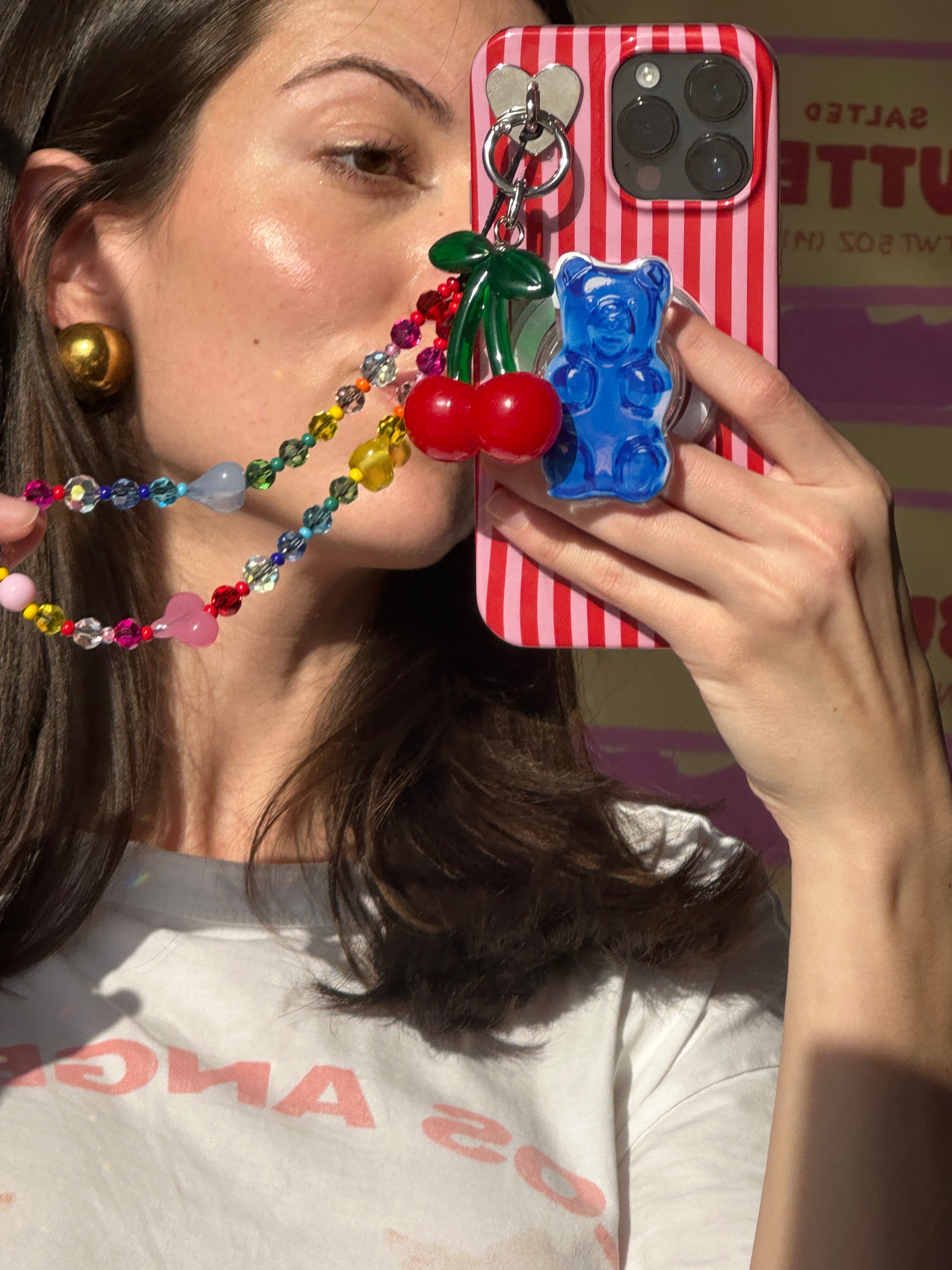 Correa de celular tipo strap con cuentas de colores, diseño de patito (duckie) y arcoíris, accesorio de moda para tu móvil.